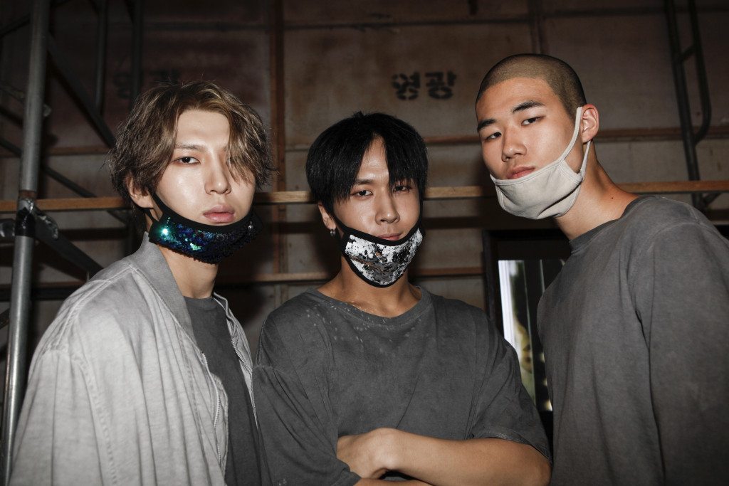 서울패션위크 슈퍼콤마비 컬렉션 런웨이 | 인스티즈