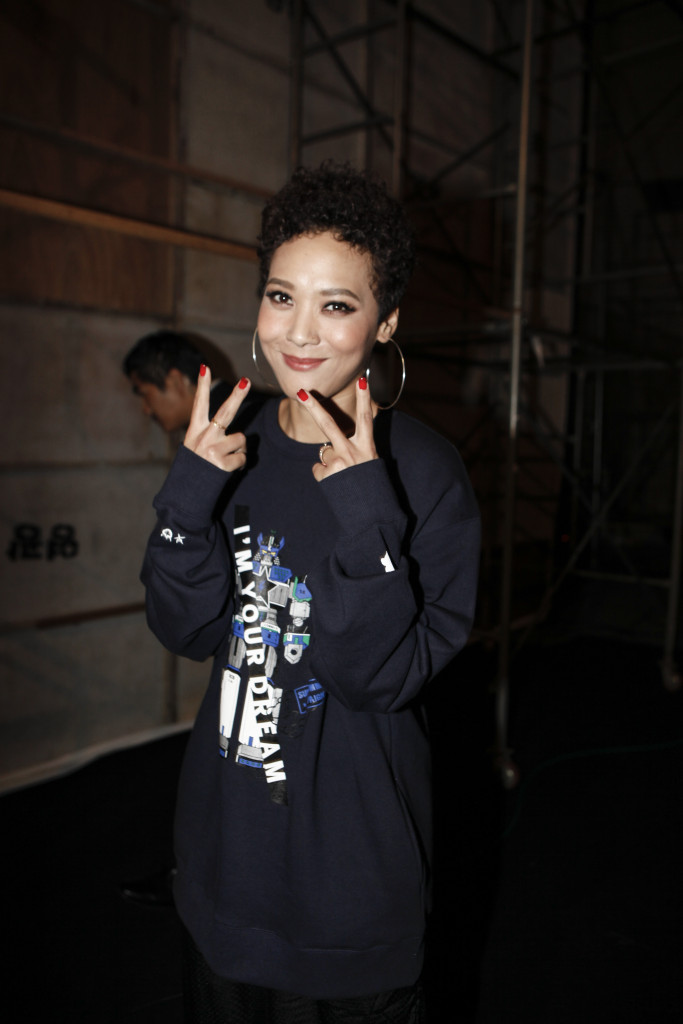 서울패션위크 슈퍼콤마비 컬렉션 런웨이 | 인스티즈