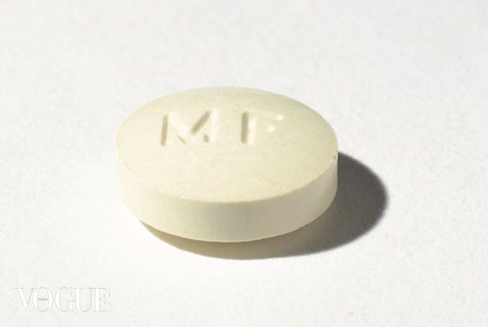 382212 02: The controversial abortion pill known as RU-486, seen here as Mifeprex, is being shipped to U.S. physicians for the first time beginning November 20, 2000 following approval of the drug by the Food and Drug Administration (FDA) in September. (Photo by Newsmakers)r