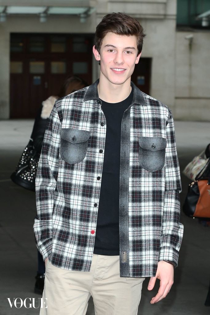 Canada Born singer songwriter Shawn Mendes stops and chats with fans outside BBC Radio 1 this morning.