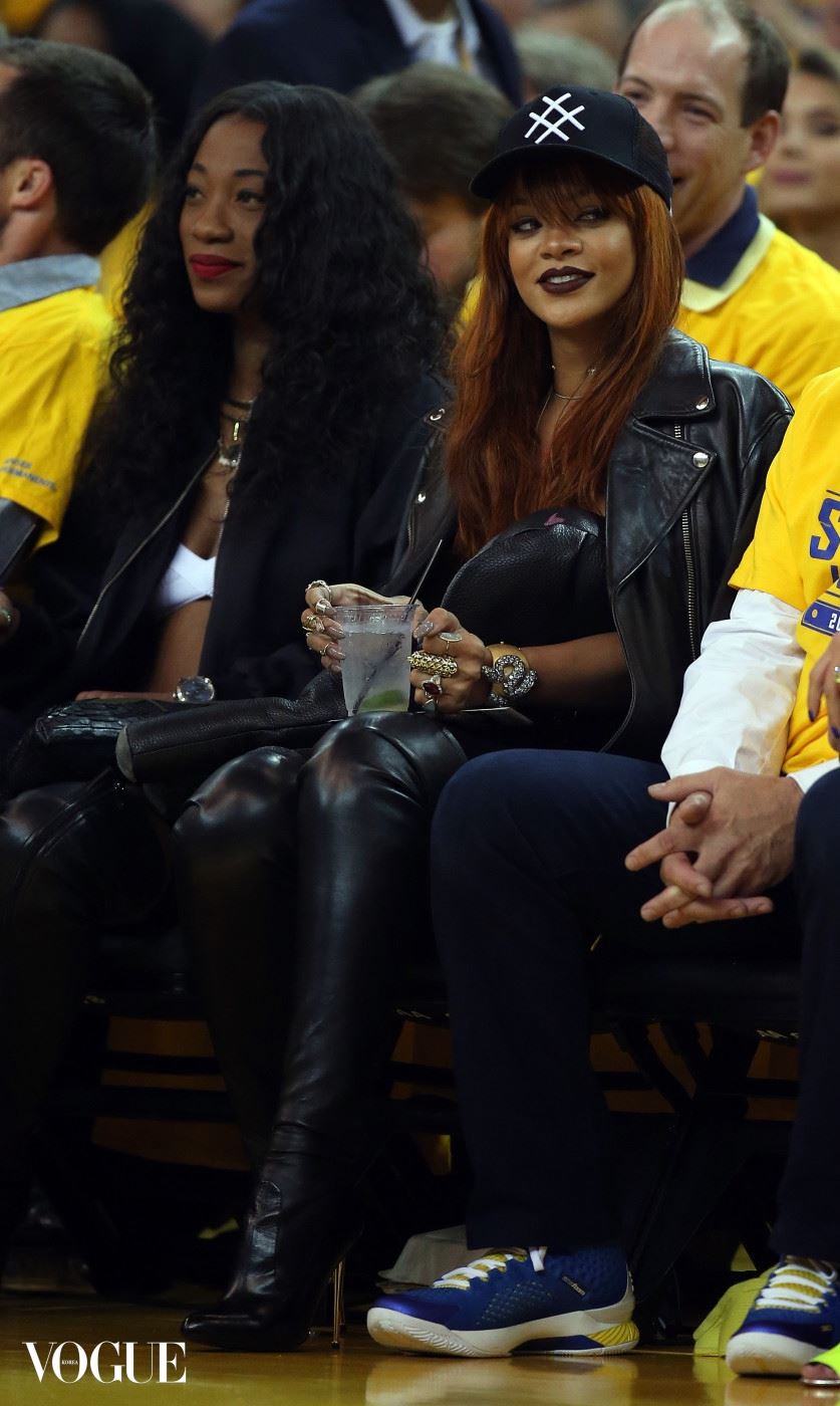 OAKLAND, CA - JUNE 04:  Singer Rihanna attends Game One of the 2015 NBA Finals between the Golden State Warriors and the Cleveland Cavaliers at ORACLE Arena on June 4, 2015 in Oakland, California. NOTE TO USER: User expressly acknowledges and agrees that, by downloading and or using this photograph, user is consenting to the terms and conditions of Getty Images License Agreement.  (Photo by Ezra Shaw/Getty Images)