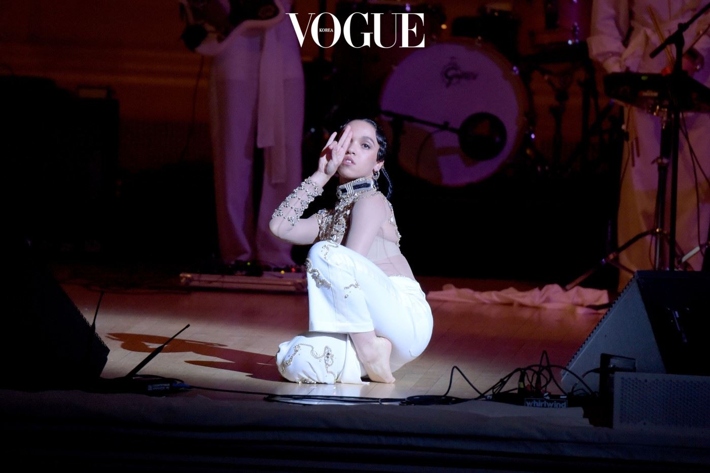 NEW YORK, NY - FEBRUARY 22:  Singer FKA twigs performs onstage at the 26th Annual Tibet House U.S. benefit concert at Carnegie Hall on February 22, 2016 in New York City.  (Photo by Theo Wargo/Getty Images for Tibet House)