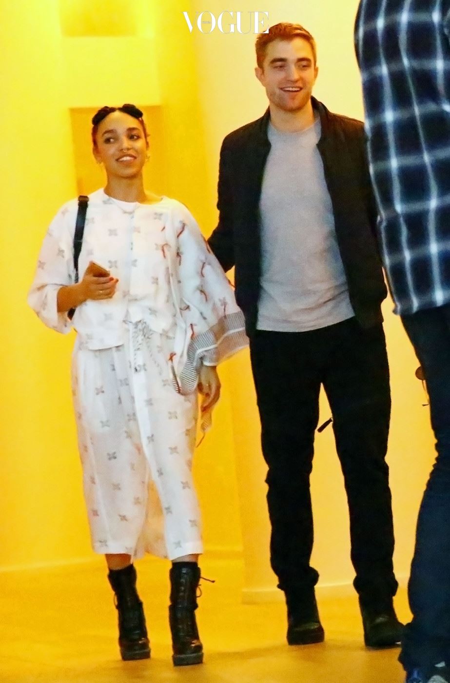 MIAMI, FL - DECEMBER 04:  (L-R) Singer FKA Twigs and Robert Pattinson attend a Surface Magazine Event With Hans Ulrich Obrist And FKA Twigs at Edition Hotel on December 4, 2014 in Miami, Florida.  (Photo by Astrid Stawiarz/Getty Images for Surface)