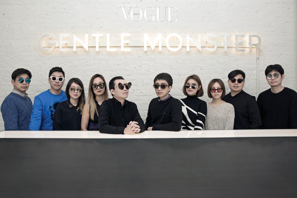 창조적이고, 진보적이며, 파격적인! 패션 월드에 나타난 몬스터 소문이 대단하다. 한국 패션의 새 에너지를 증명하고 있는 젠틀 몬스터 이야기.