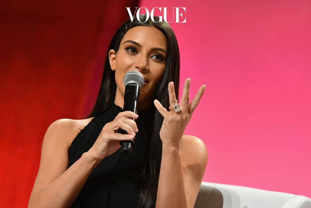NEW YORK, NY - SEPTEMBER 27: (EXCLUSIVE ACCESS, SPECIAL RATES APPLY)  Kim Kardashian-West speaks at The Girls' Lounge dinner, giving visibility to women at Advertising Week 2016, at Pier 60 on September 27, 2016 in New York City.  (Photo by Slaven Vlasic/Getty Images for The Girls' Lounge)