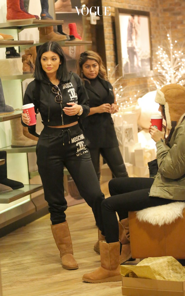 Kylie Jenner and Kendall Jenner show for hats and boots inside the UGG flagship store in New York City. Pictured: Kendall Jenner, Kylie Jenner Ref: SPL1176354  131115   Picture by: Splash News Splash News and Pictures Los Angeles:310-821-2666 New York:212-619-2666 London:870-934-2666 photodesk@splashnews.com 