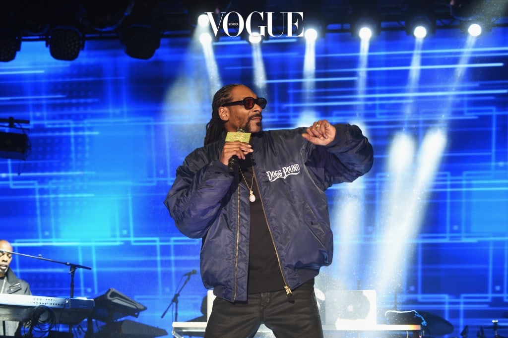 NEW YORK, NY - MAY 03:  Snoop Dog performs onstage at the AOL NewFront 2016 at Seaport District NYC on May 3, 2016 in New York City.  (Photo by Jamie McCarthy/Getty Images for AOL)