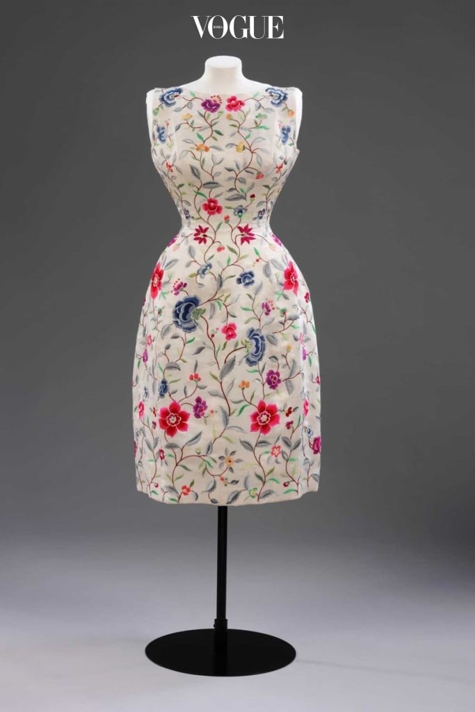 Evening dress in wild silk with embroidery by Lesage, Cristóbal Balenciaga, Paris, 1960-1962