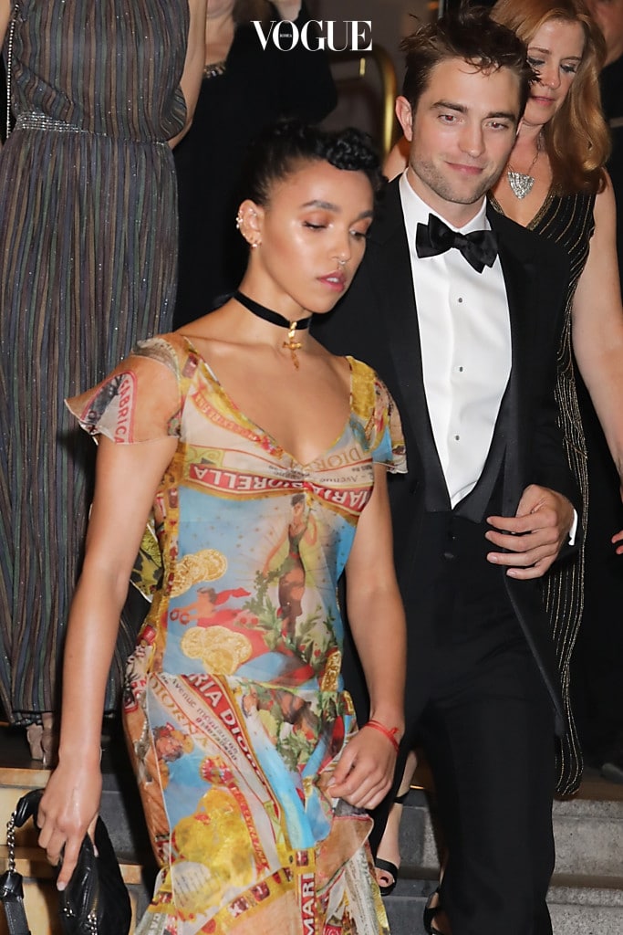 Robert Pattinson and FKA twigs seen leaving JW Marriott hotel to attend Good Time screening during 70th Cannes Film Festival in Cannes, France.  Pictured: Robert Pattinson and FKA Twigs Ref: SPL1508002  250517   Picture by: MCvitanovic / Splash News Splash News and Pictures Los Angeles:310-821-2666 New York:212-619-2666 London:870-934-2666 photodesk@splashnews.com 