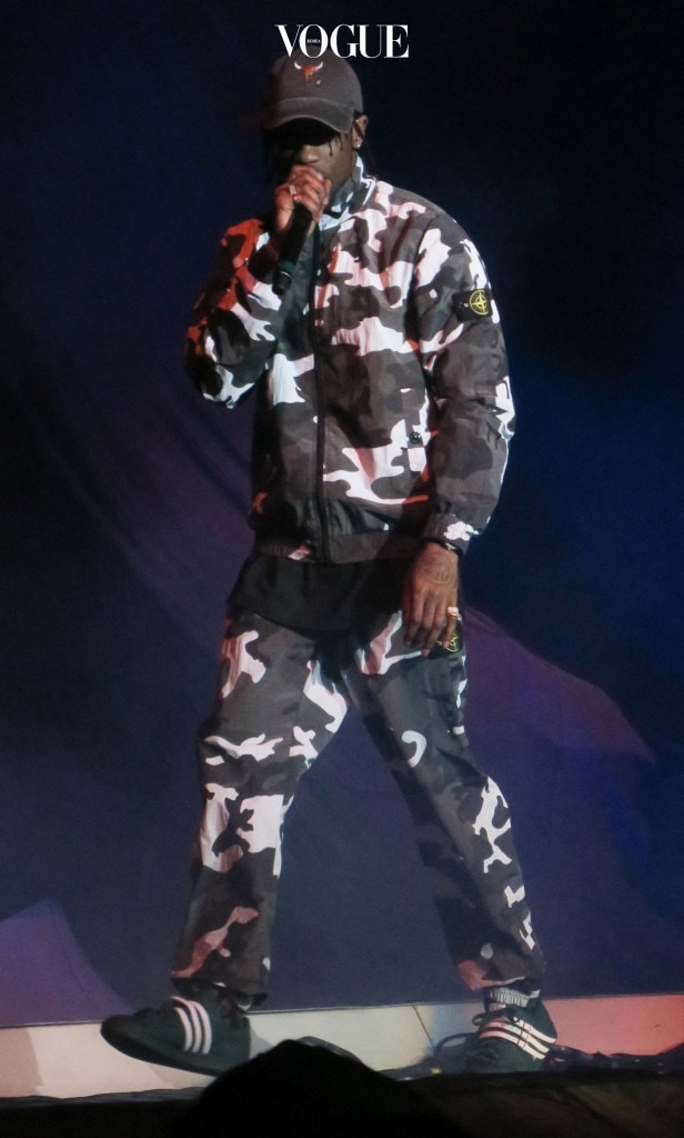 Travis Scott performs a strong opening set before Rihanna on the Anti World Tour at the Forum in Los Angeles, CA Pictured: Travis Scott Ref: SPL1275571  030516   Picture by: Ronin 47/London Entertainment Splash News and Pictures Los Angeles:310-821-2666 New York: 212-619-2666 London:870-934-2666 photodesk@splashnews.com 