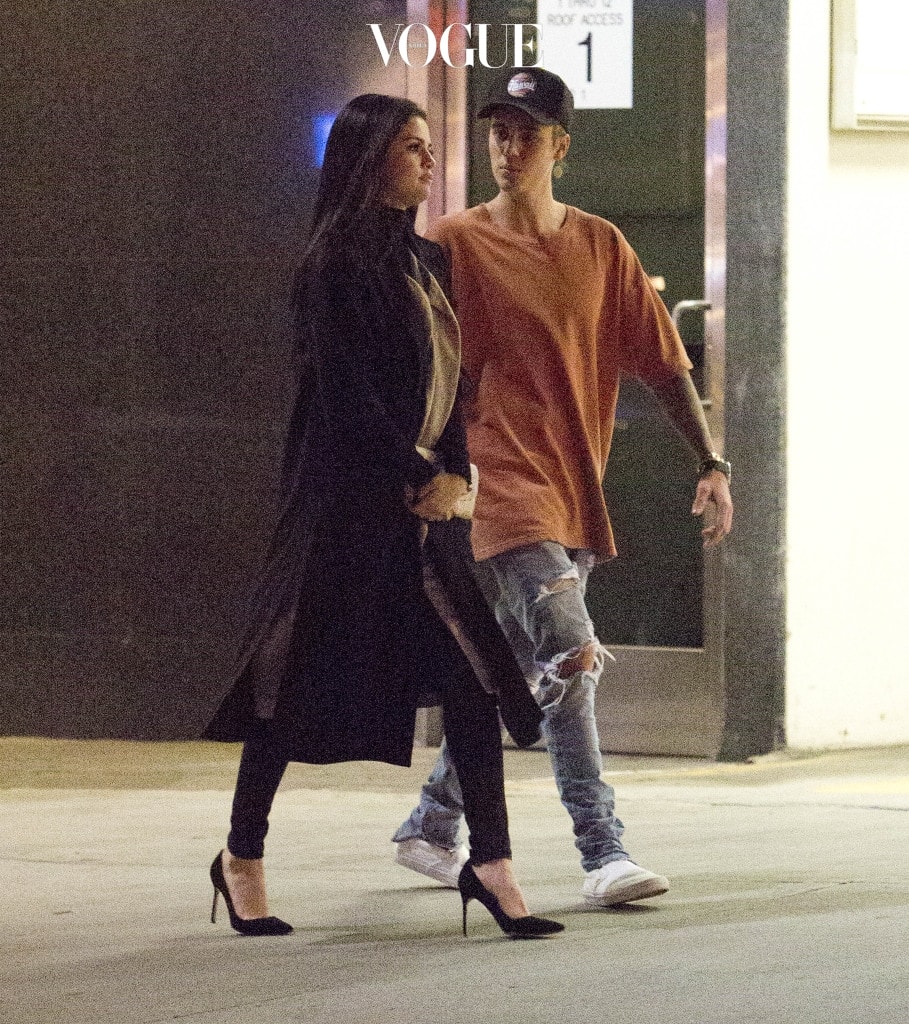 EXCLUSIVE: ***PREMIUM EXCLUSIVE RATES APPLY** WEB EMBARGO UNTIL 17.30 GMT SUNDAY NOVEMBER 22ND 2015*** Justin Bieber and Selena Gomez seem to be rekindling their relationship as they were seen together in Beverly Hills. Selena can be seen with her arm around Justin as they took a stroll in Beverly Hills, CA Photos taken on November 20th 2015 Pictured: Justin Bieber, Selena Gomez Ref: SPL1181426  221115   EXCLUSIVE Picture by: SPW / Splash News Splash News and Pictures Los Angeles:310-821-2666 New York: 212-619-2666 London:870-934-2666 photodesk@splashnews.com 