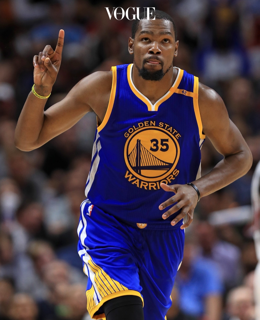MIAMI, FL - JANUARY 23:  Kevin Durant #35 of the Golden State Warriors reacts to a play during a game against the Miami Heat at American Airlines Arena on January 23, 2017 in Miami, Florida. NOTE TO USER: User expressly acknowledges and agrees that, by downloading and or using this photograph, User is consenting to the terms and conditions of the Getty Images License Agreement.  (Photo by Mike Ehrmann/Getty Images)