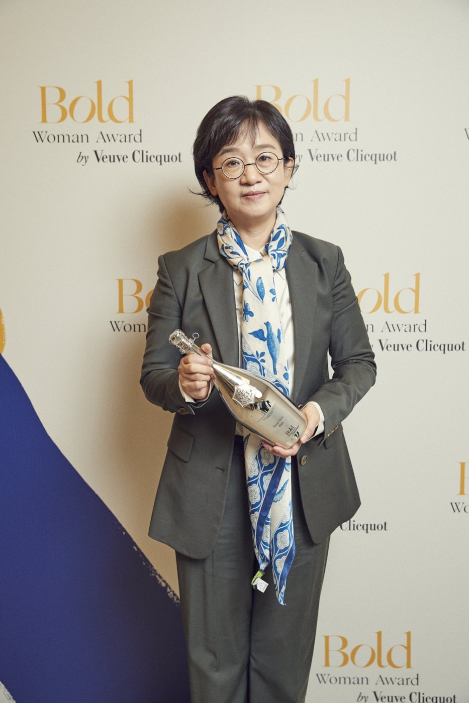 BOLD WOMAN AWARD BY VEUVE CLICQUOT