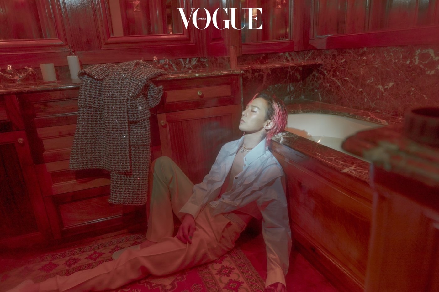 "Мне тоже всегда любопытно, что интересует меня", - G-Dragon в интервью для Vogue