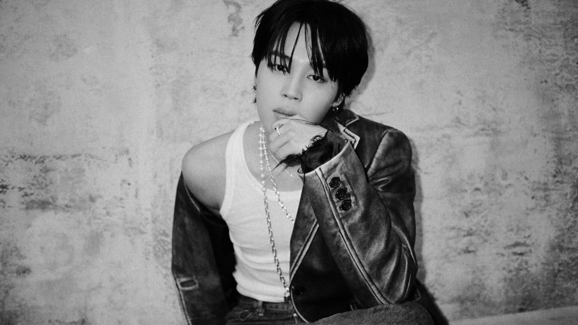 BTS's Jimin trends worldwide as he enchants with his visuals and a  captivating interview with 'Vogue Korea