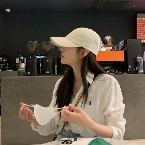 여름에도 기본이 최고! 폴로 셔츠를 입은 스타들