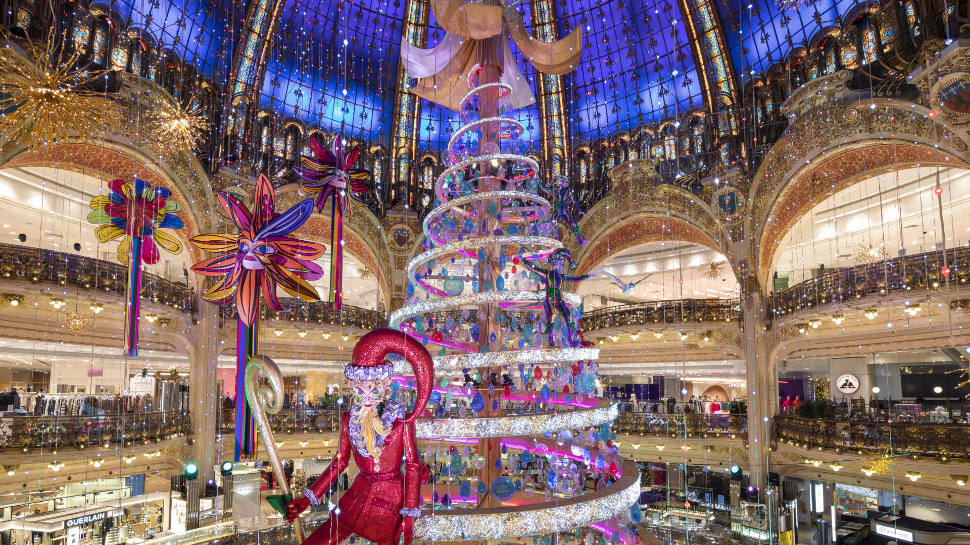 크리스마스 무드로 변신한 파리의 백화점 3