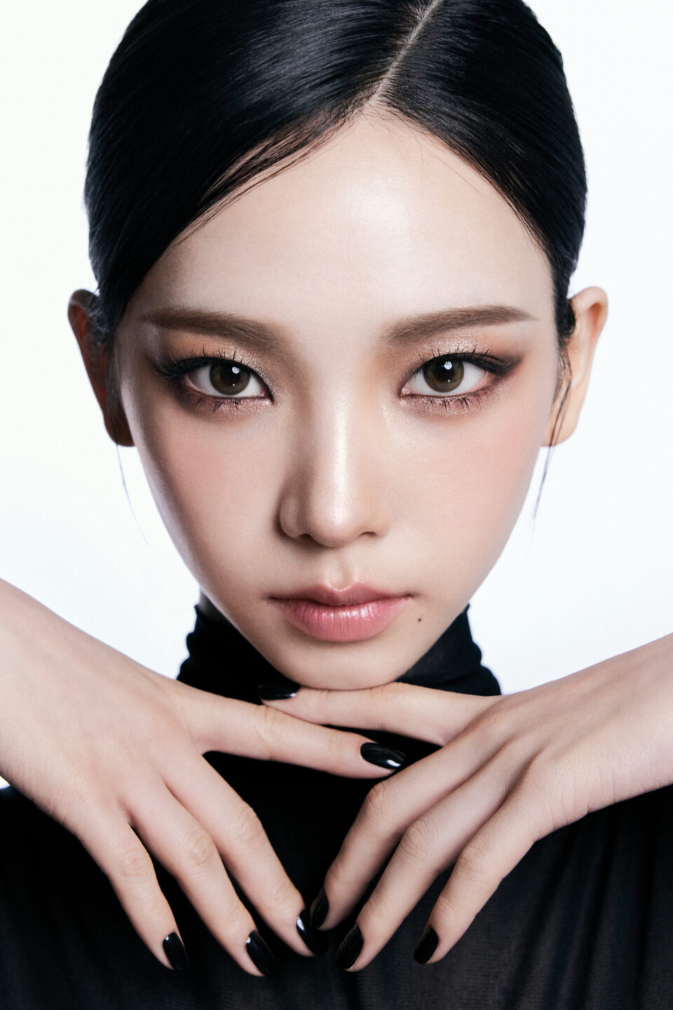 궁극의 카리나, 절대적 미학 | 보그 코리아 (Vogue Korea)