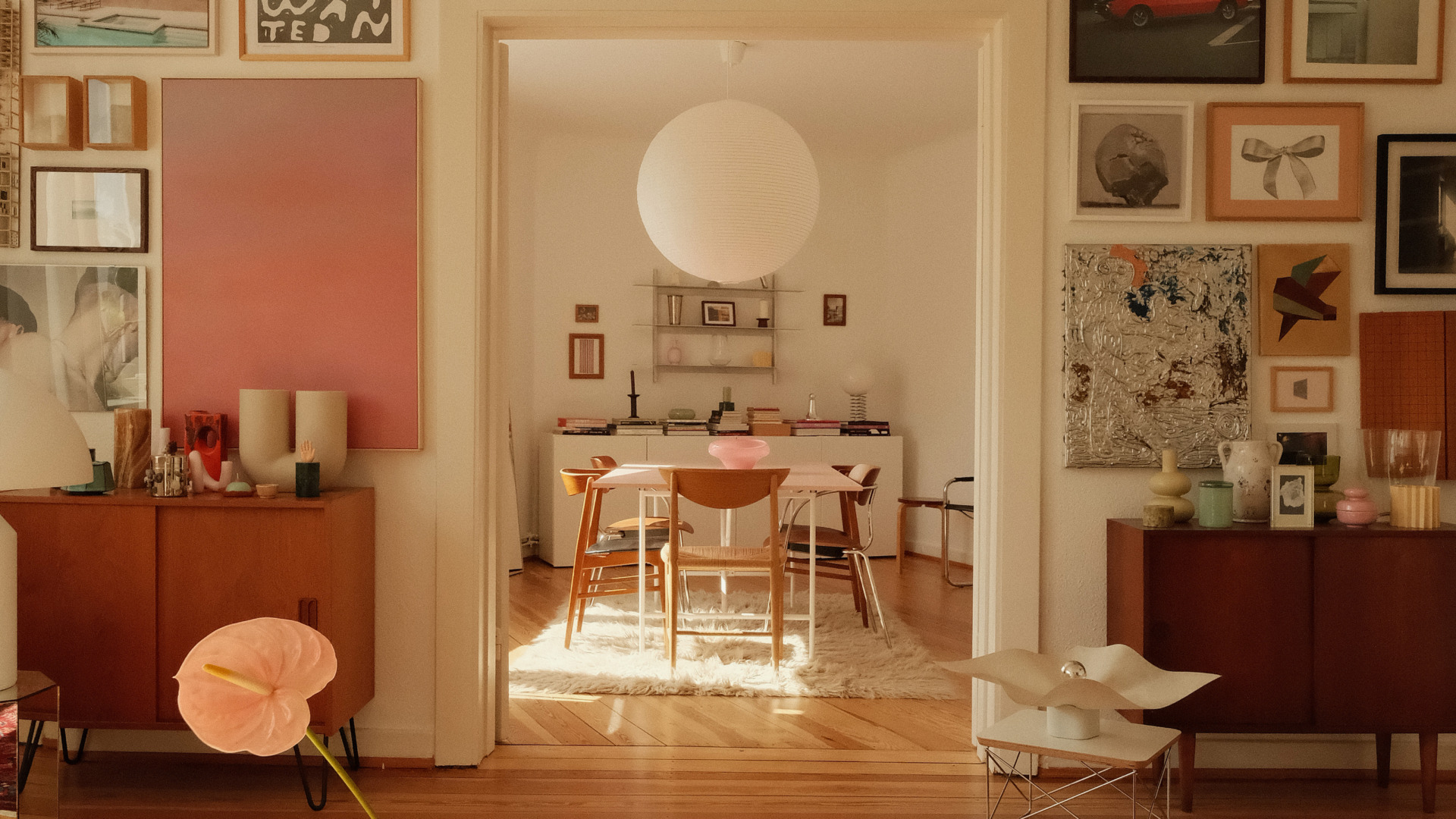 핑크빛 드림 하우스! 독일 함부르크에 자리한 크리에이터 암나의 홈 #마이월드