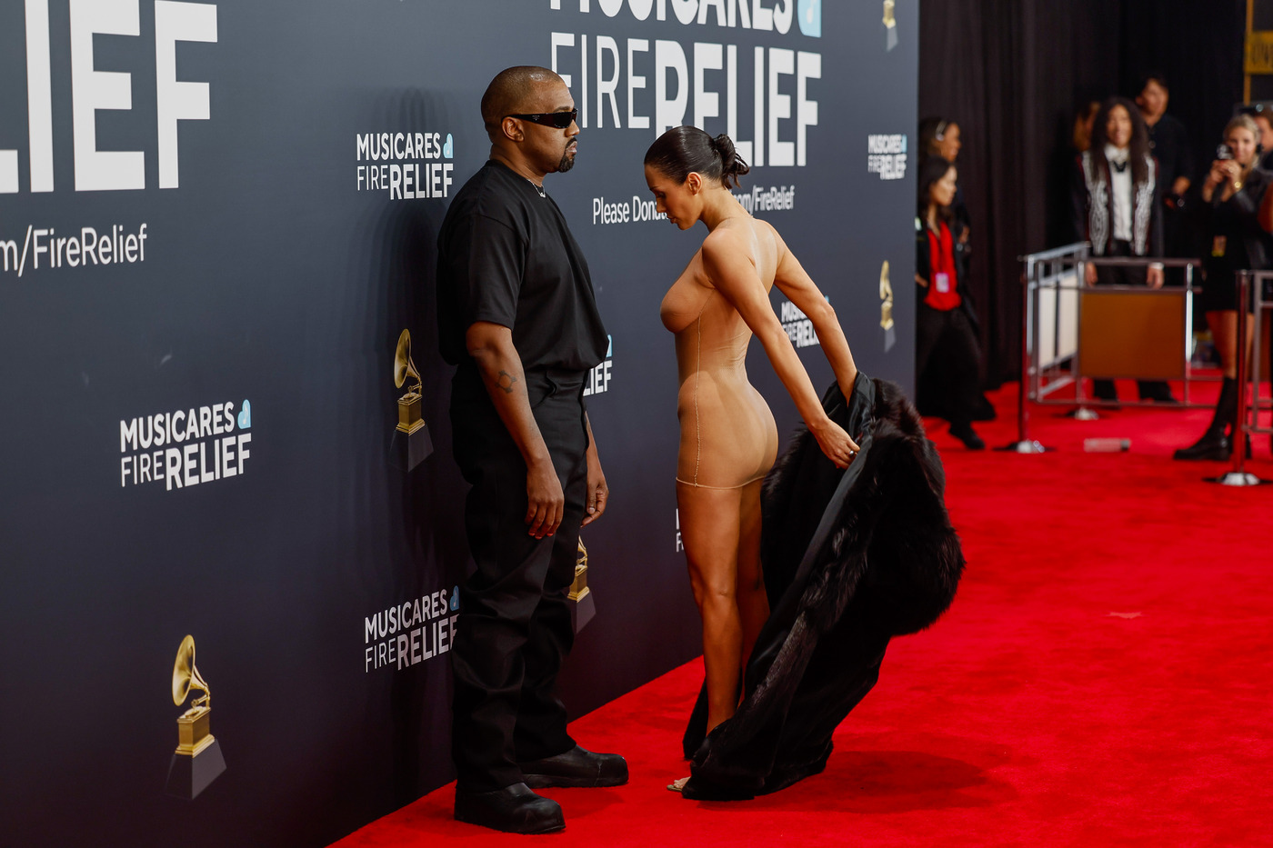 비앙카 센소리는 왜 옷을 벗는가 | 보그 코리아 (Vogue Korea)