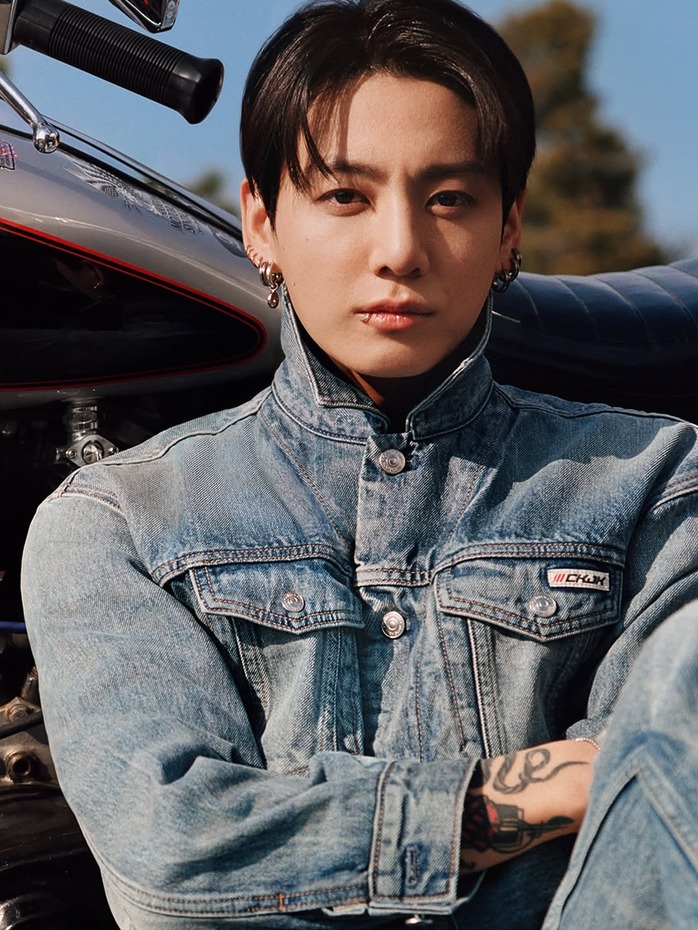 캘빈클라인-정국 협업 컬렉션 'CKJK' 공개 | 보그 코리아 (Vogue Korea)