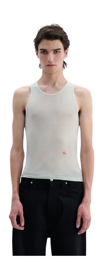 이제 탱크 톱은 티셔츠 위에 입어야 합니다 이미지 10